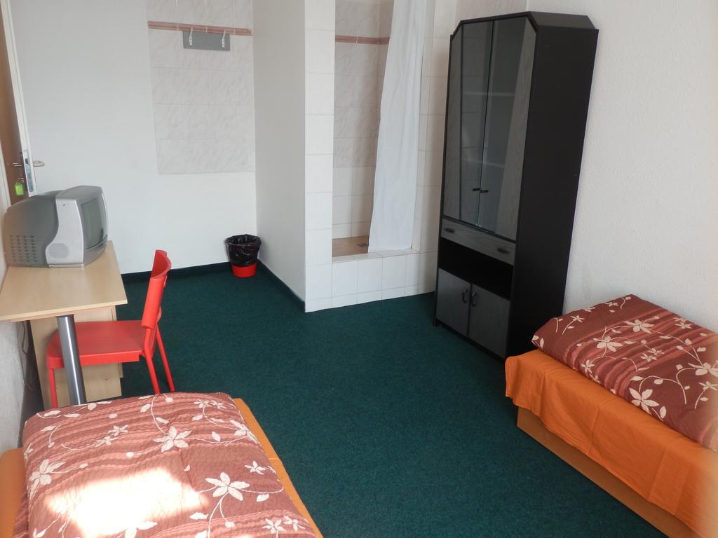 Ubytovna Pod Mostem Ostrava Ngoại thất bức ảnh
